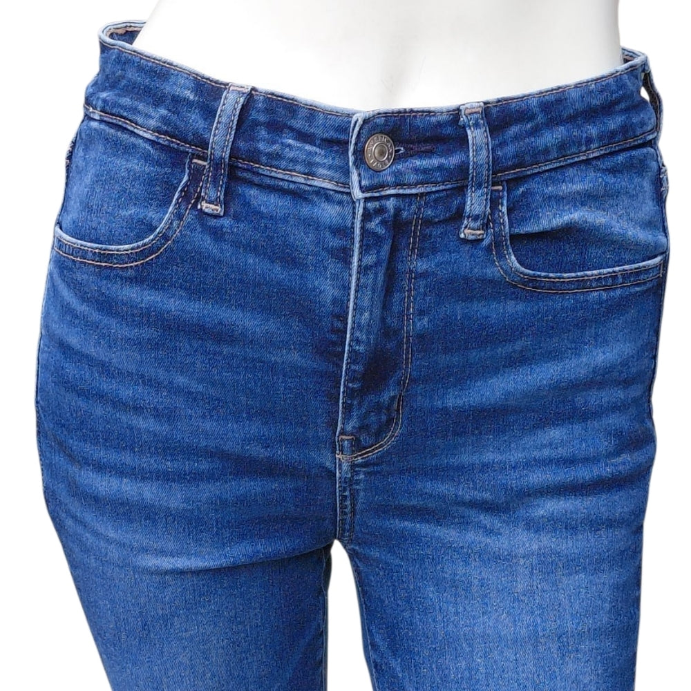 9301.....Women's American Eagle Skinny  Jeans Size 6