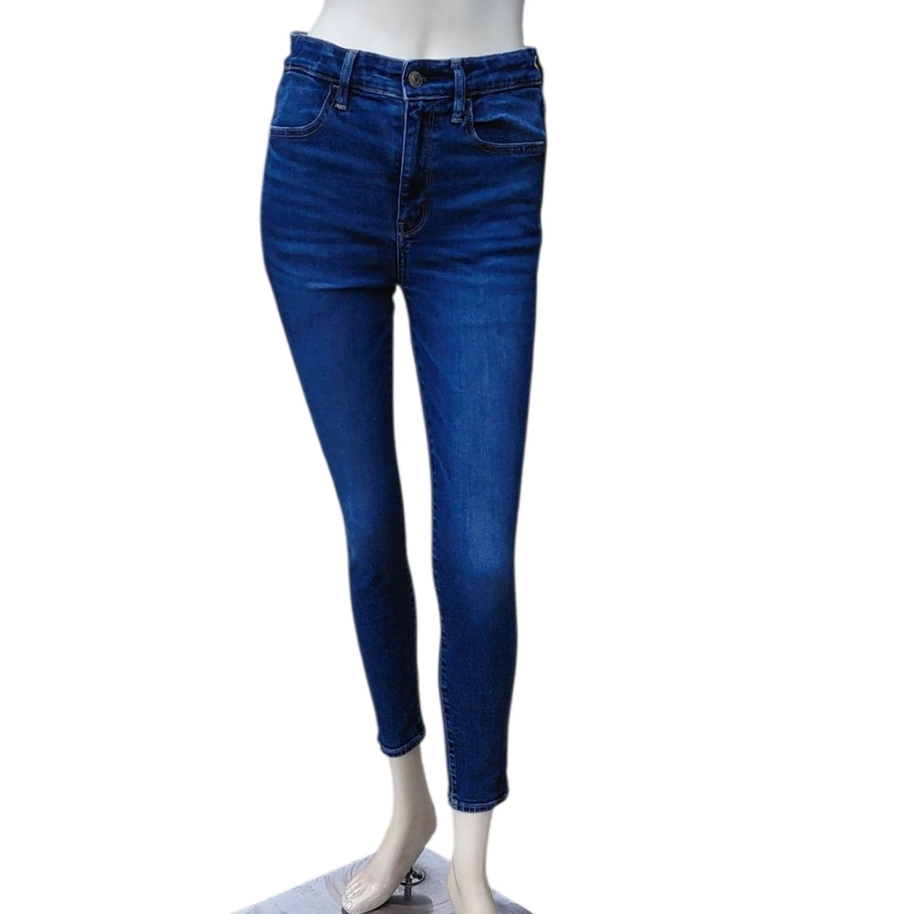 9301.....Women's American Eagle Skinny  Jeans Size 6