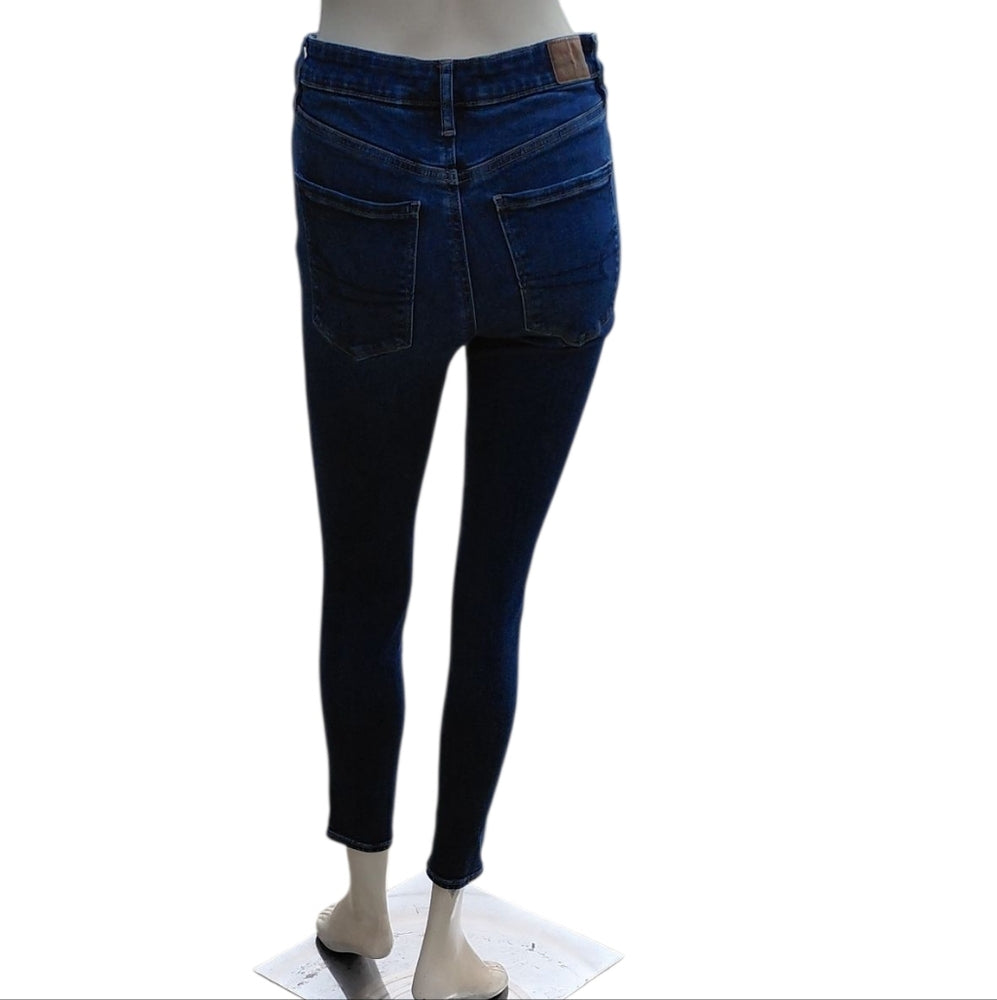 9301.....Women's American Eagle Skinny  Jeans Size 6