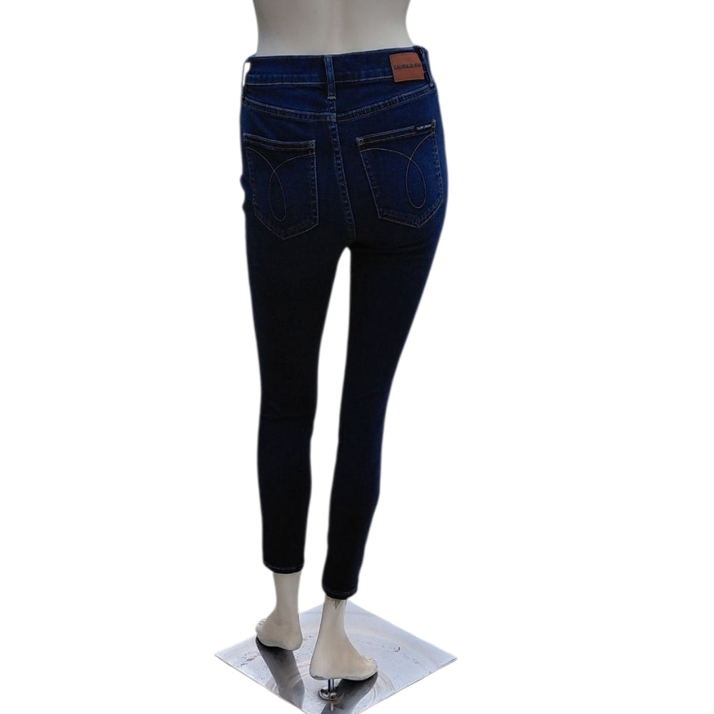 9304.....Women's Calvin Klein Skinny Jeans Size 26