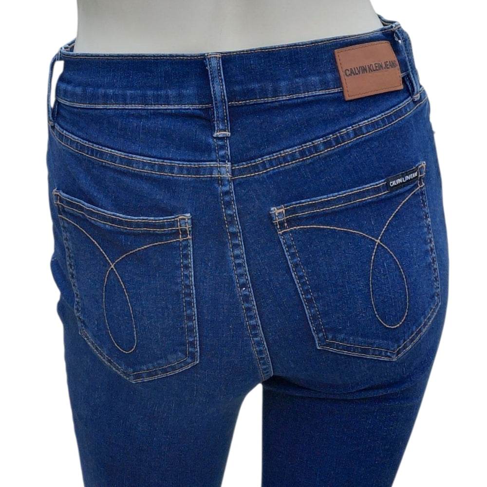 9304.....Women's Calvin Klein Skinny Jeans Size 26
