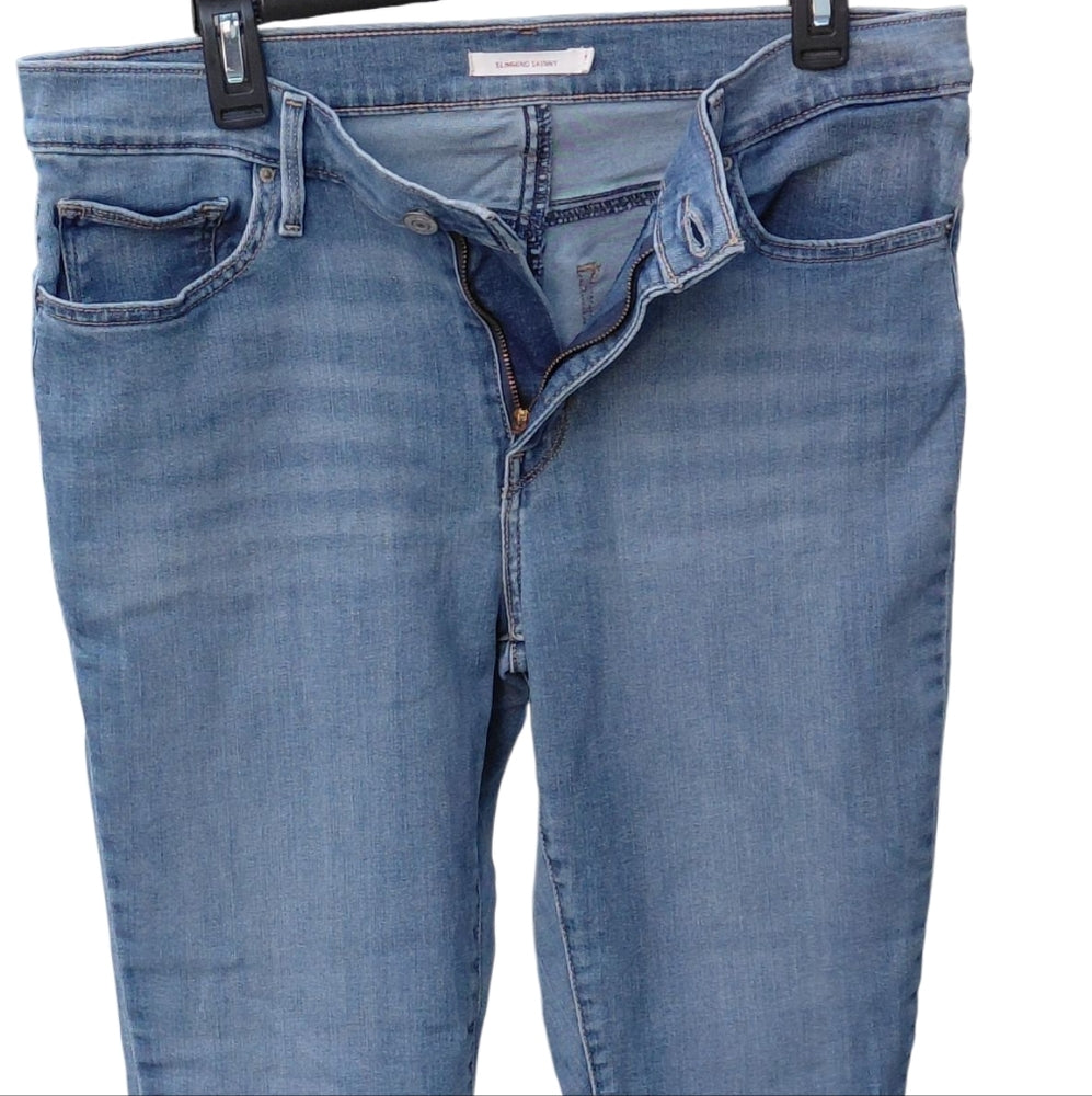 9316...Women's Levi's Slimming Skinny Jeans Size W32