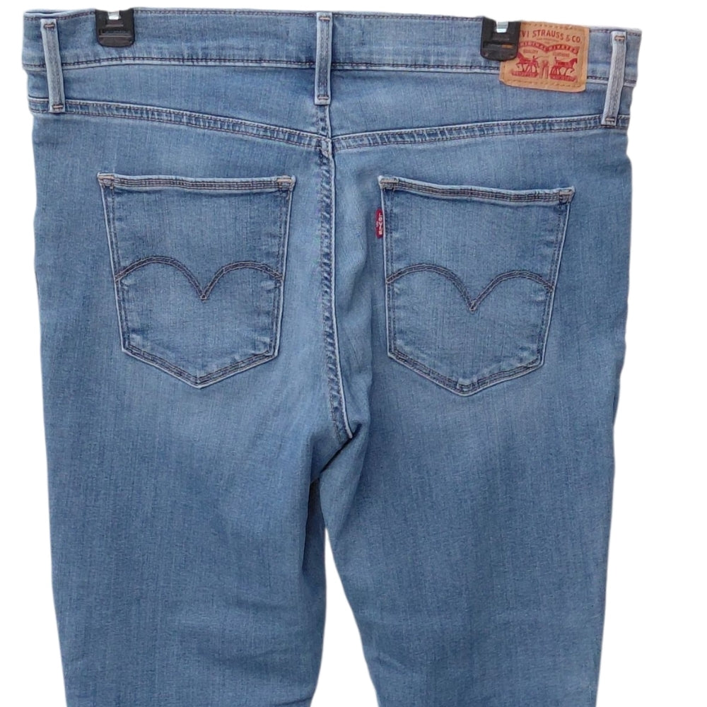 9316...Women's Levi's Slimming Skinny Jeans Size W32