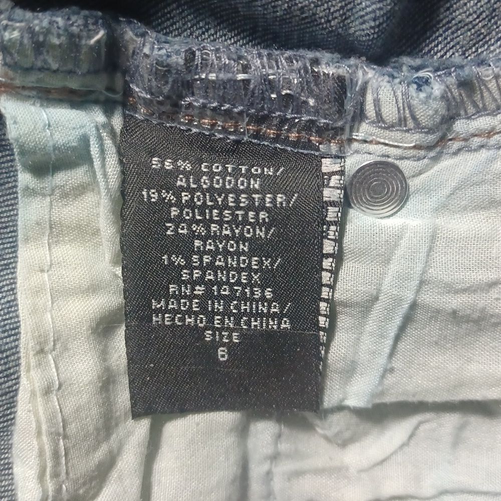 645239.....1822 Denim Skinny Jeans Size 6, W28" 27"Inseam  9" Rise