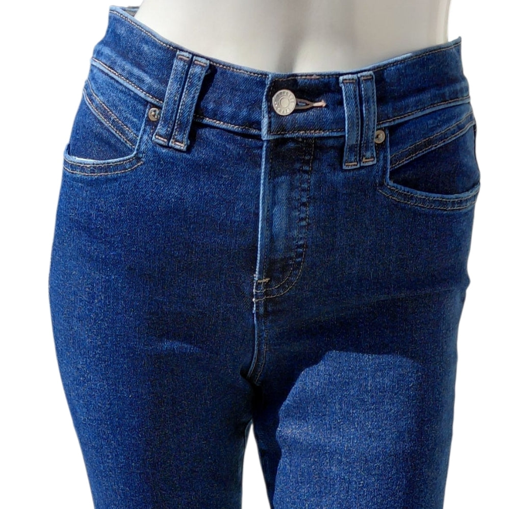 9330....Women's Express Flare Jeans Size 6S, W26" 29" Inseam 10" Rise