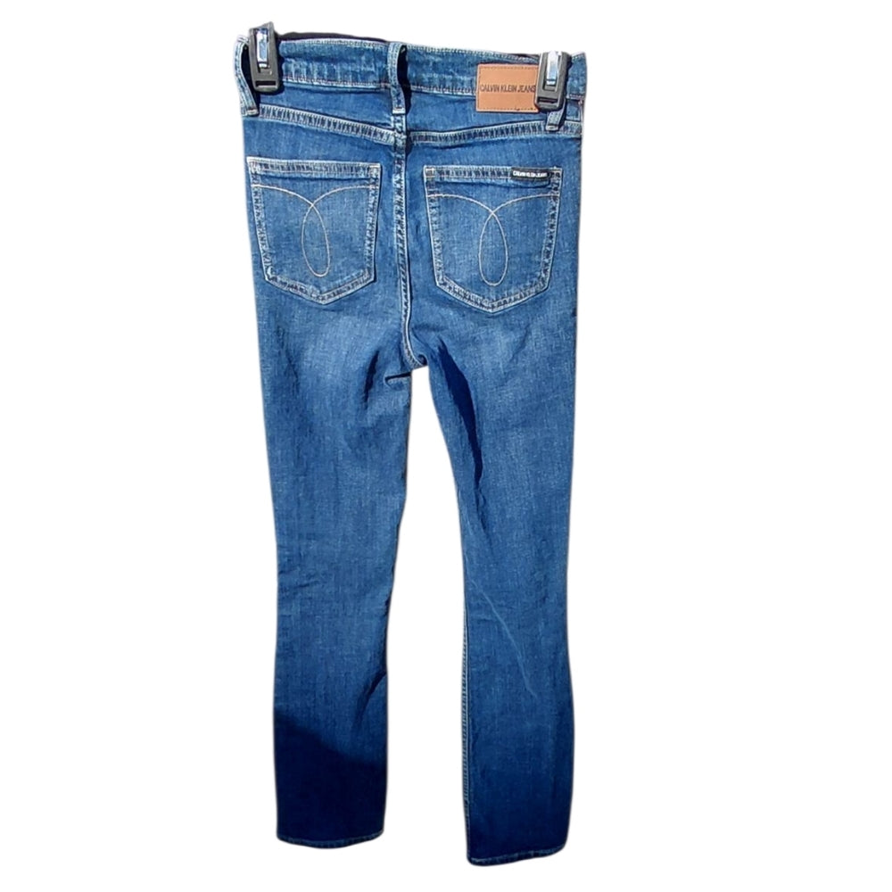 9332....Calvin Klein Straight Leg Jeans Size 24, 30" Inseam 9" Rise