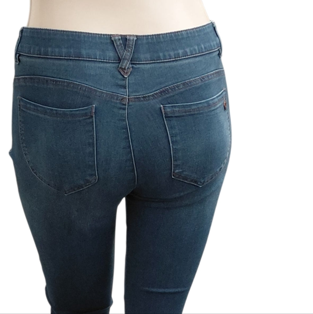9339.....Women's Democracy Skinny Jeans Size 10, W32", 26"Inseam 9 1/2" Rise
