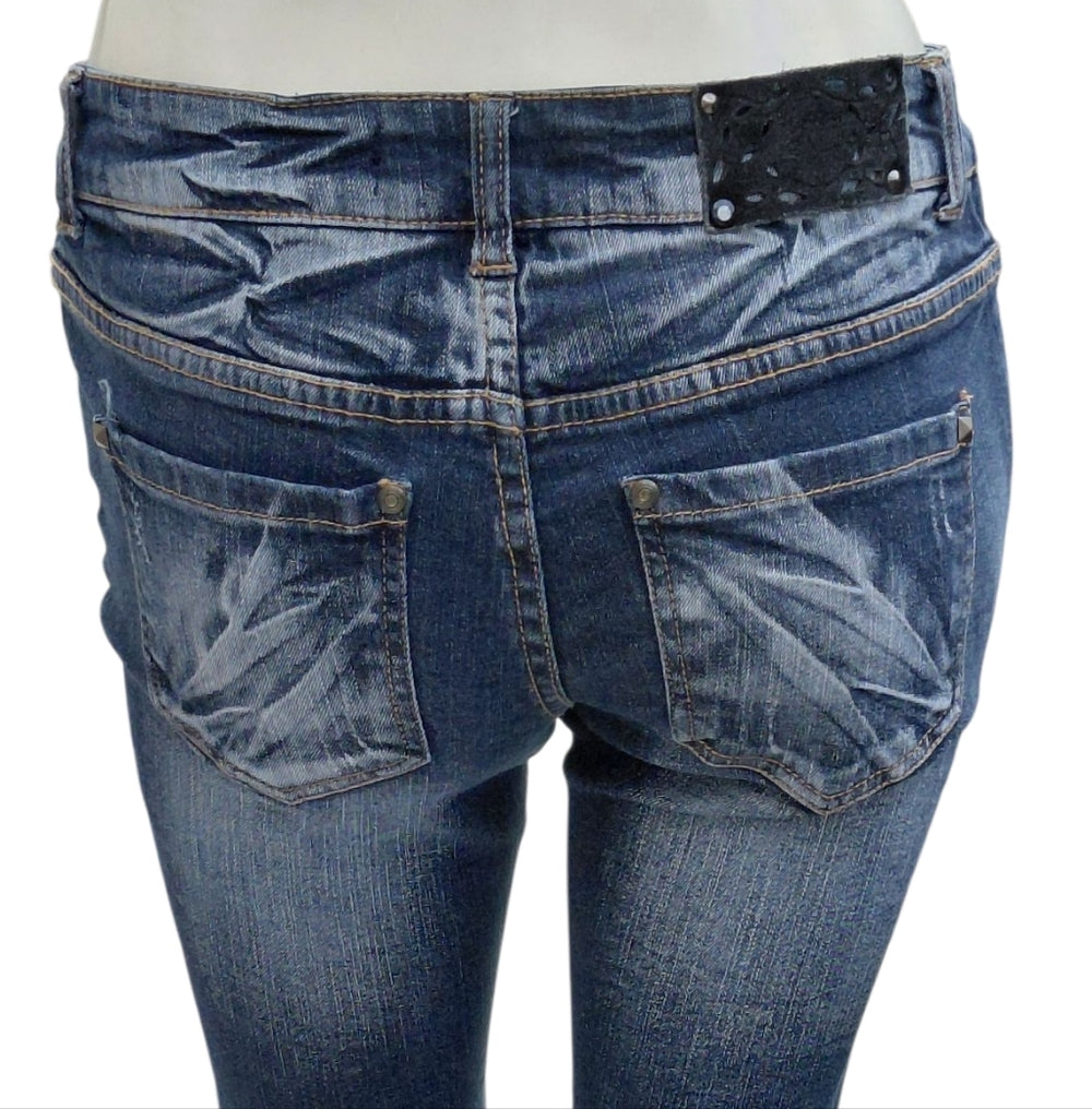 93321......Women's Celebrity Pink Jeans Size 5