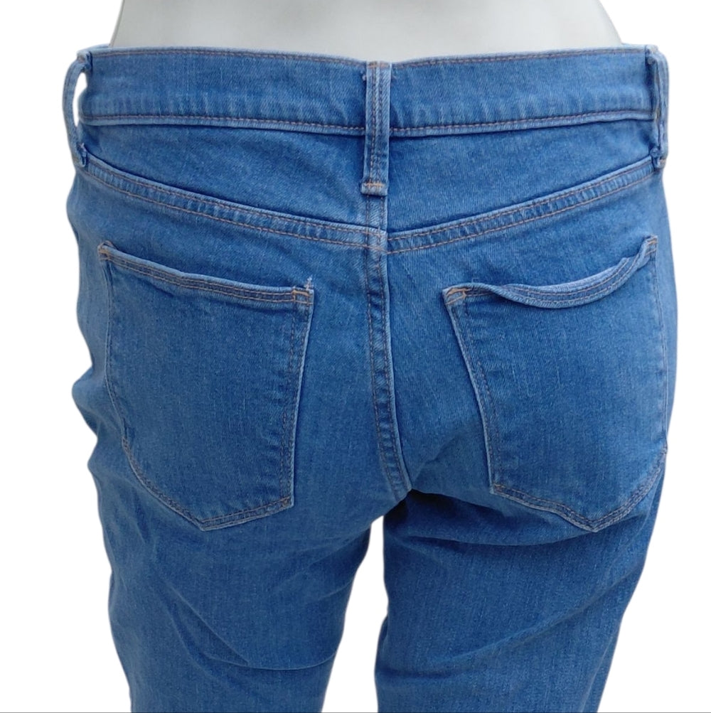 8243.....Women's Gap1969 Blue Ankle Crop Jeans 28r