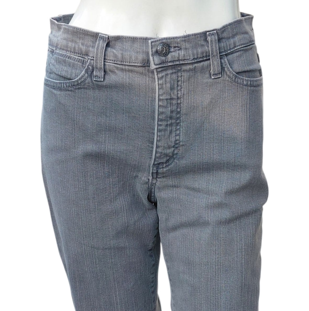 4455....NYDJ Gray Ankle Crop Jeans Size 6