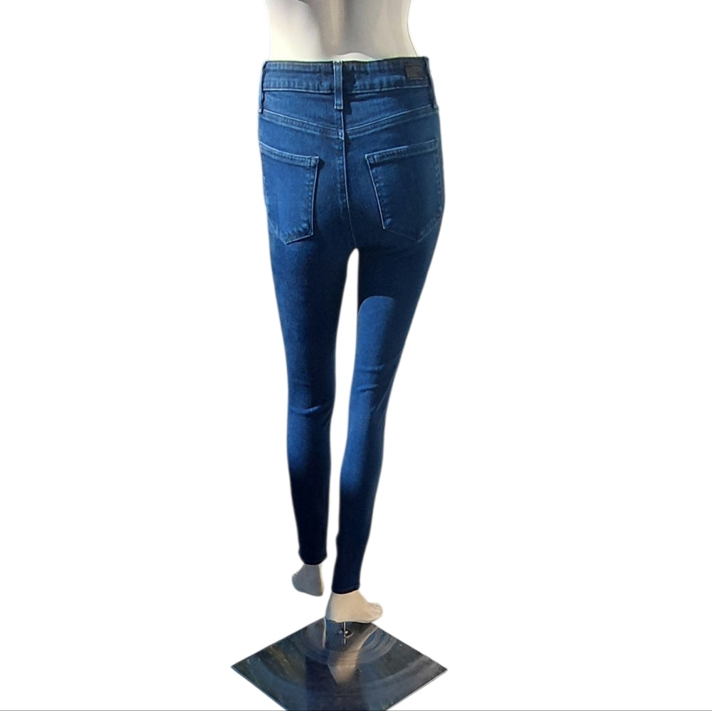 7020A.....Women's Paige Skinny Jeans Size 25