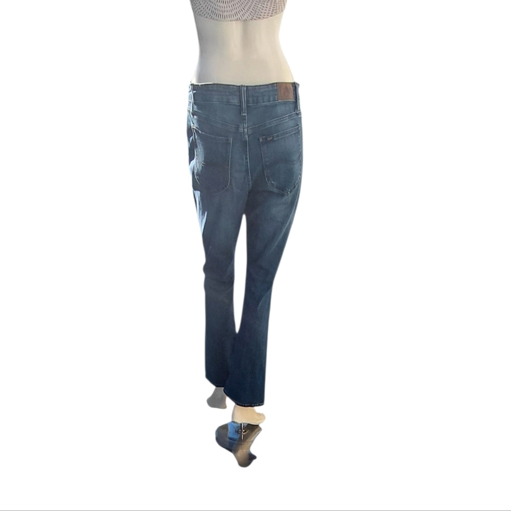 7024A...Women's Lee Bootcut Jeans Size  8P