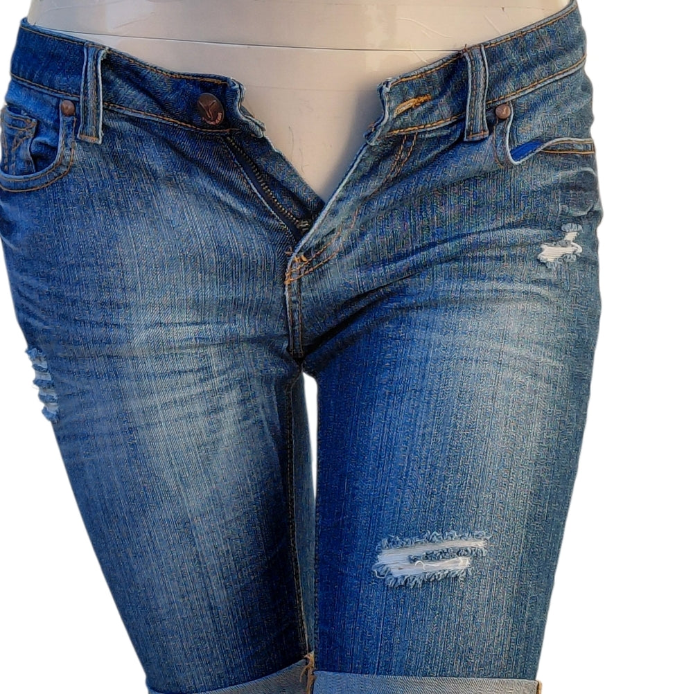 7025A....Women's Vigoss Denim Shorts Size 30
