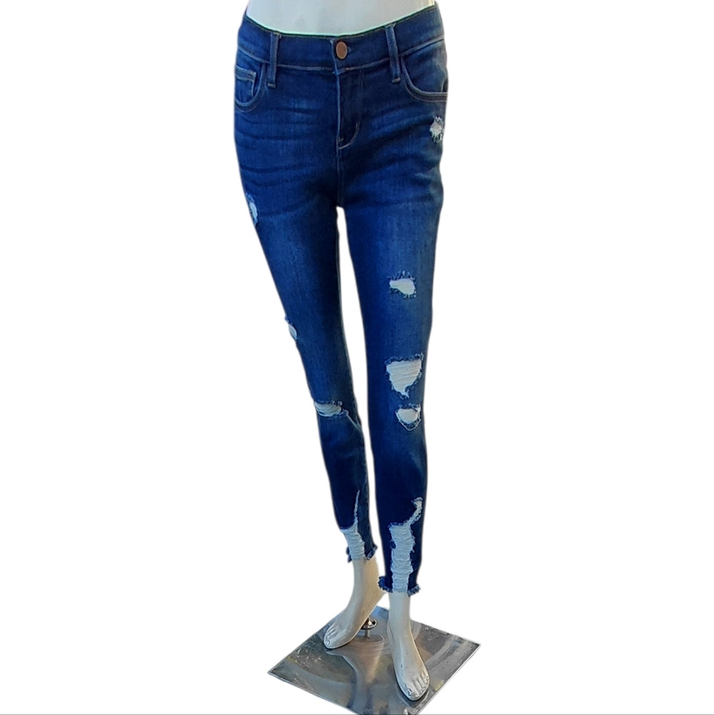 7040....Women's Soho New York Ankle Crop Distressed  Jeans Size 4