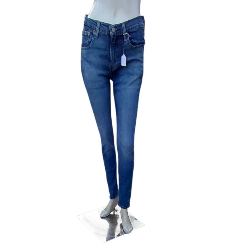 7053...Women's Levi Strauss Skinny Jeans Size 30, 29" Inseam 9" Rise