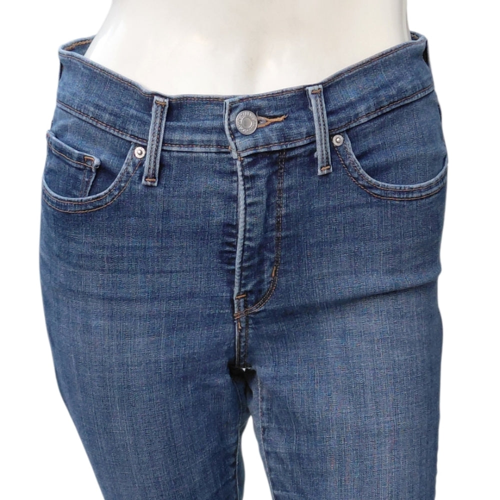 7050..Women's Levis 311 Shaping Skinny  Jeans Size 28, W26" 29" Inseam, 9" Rise