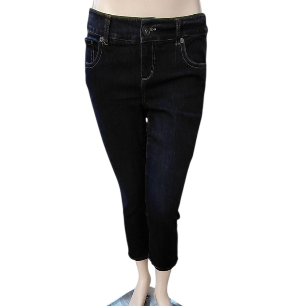 7055..Women's Torrid Denim Straight Leg Jeans Size 14, W34" 23" Inseam, 9"Rise