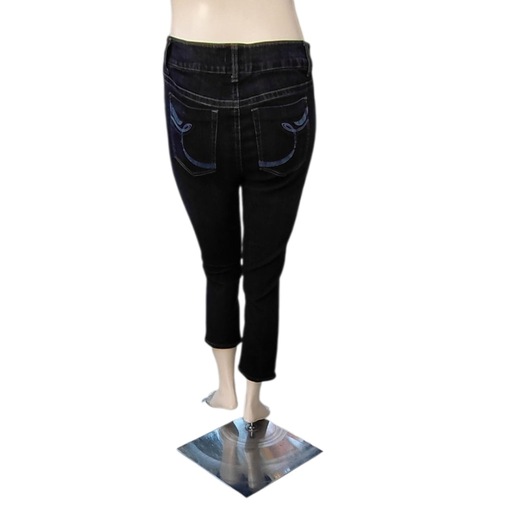 7055..Women's Torrid Denim Straight Leg Jeans Size 14, W34" 23" Inseam, 9"Rise