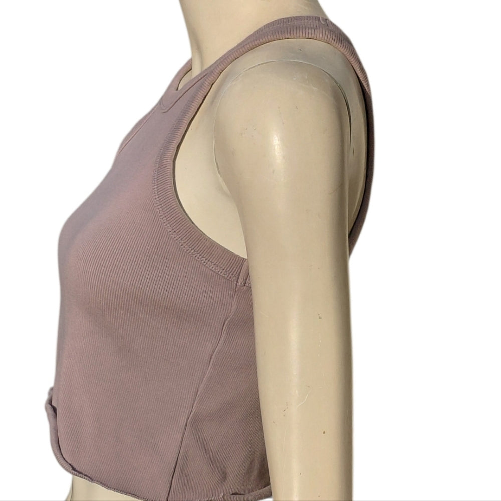 7061....Women's H&M Sleeveless Crop Top - Size Medium