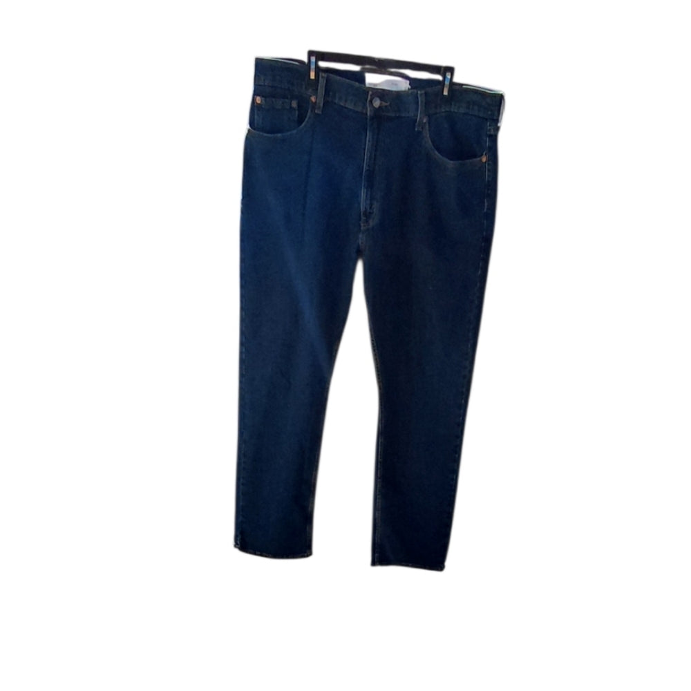 7077....Men's Signature Levi Strauss Jeans Size 40x32, 11 1/2" Rise
