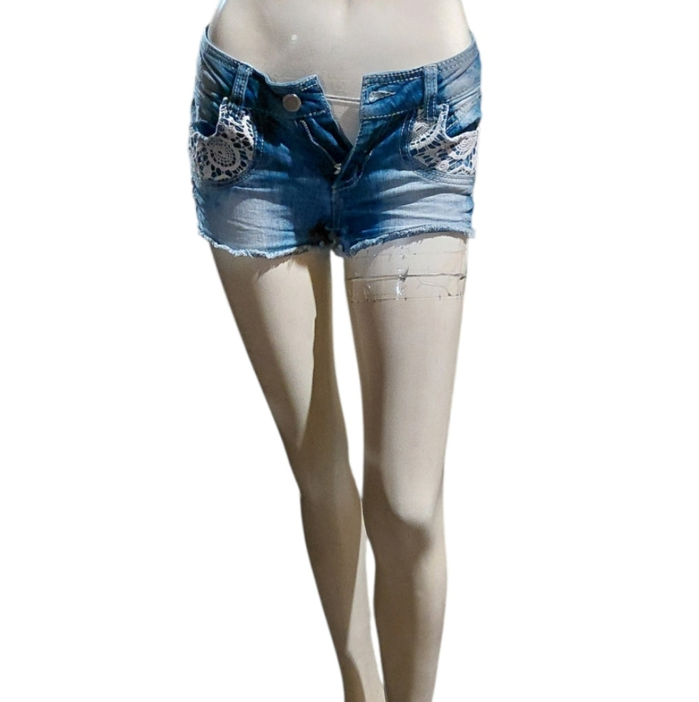 7082..No Boundaries Denim Shorts Size 1, W24", 7" Rise 2" Inseam