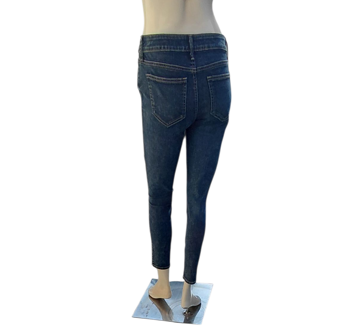 4183.....Women's Preowned by Guess Skinny Jeans Size 26, 25" Inseam 8" Rise