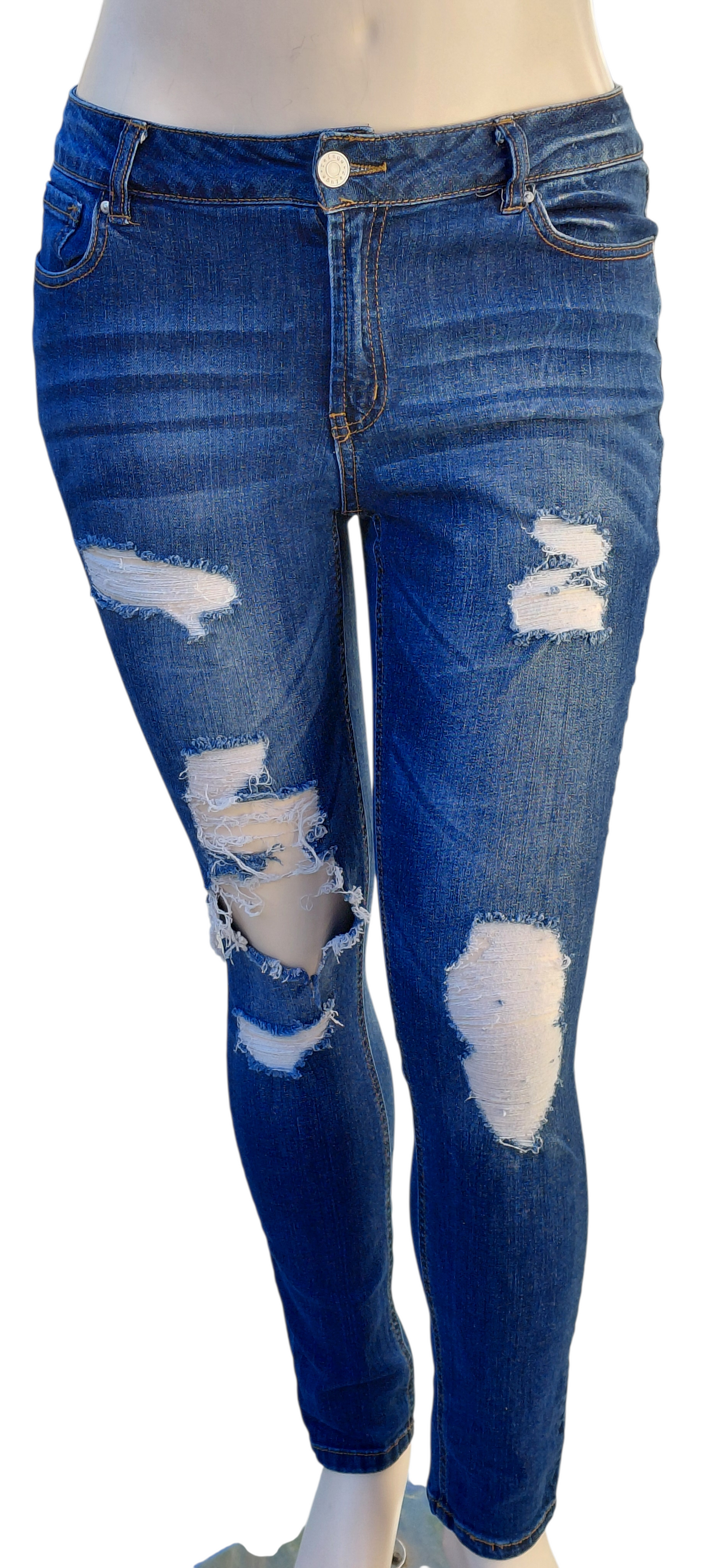 90013....Refuge Skinny Jeans Size 12, 32" Waist, 29" Inseam, 9" Rise