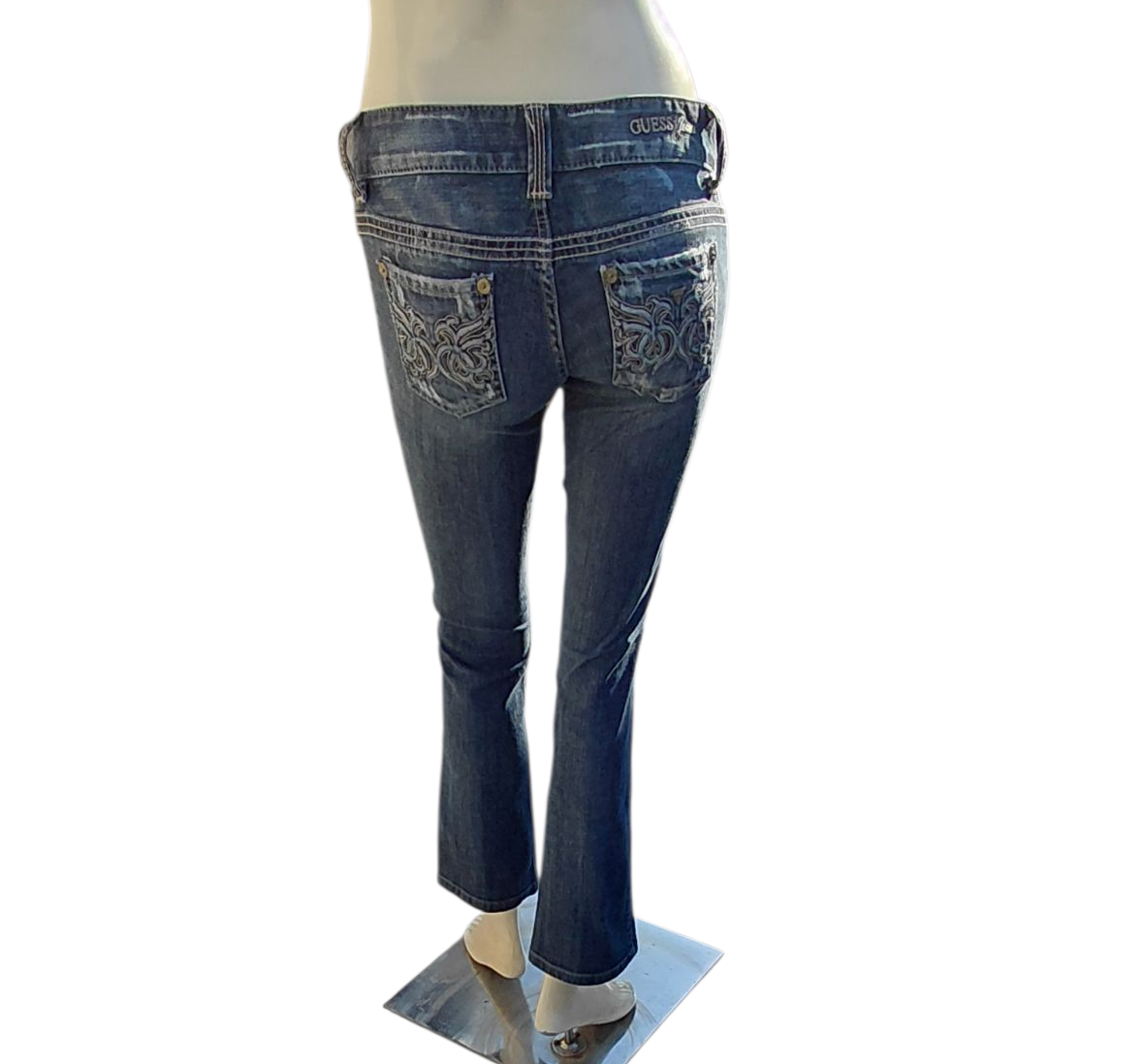 4179....Women's Preowned Jeans Daredevil Bootcut Size 26, 27"Inseam 6"Rise