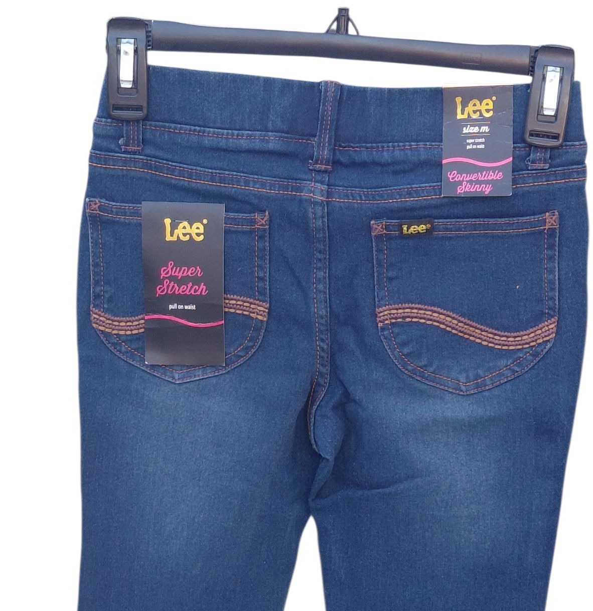 67747....NWT Lee Girl's Pull-On Denim Jeans Size Medium, W22" 24"Inseam 7"Rise