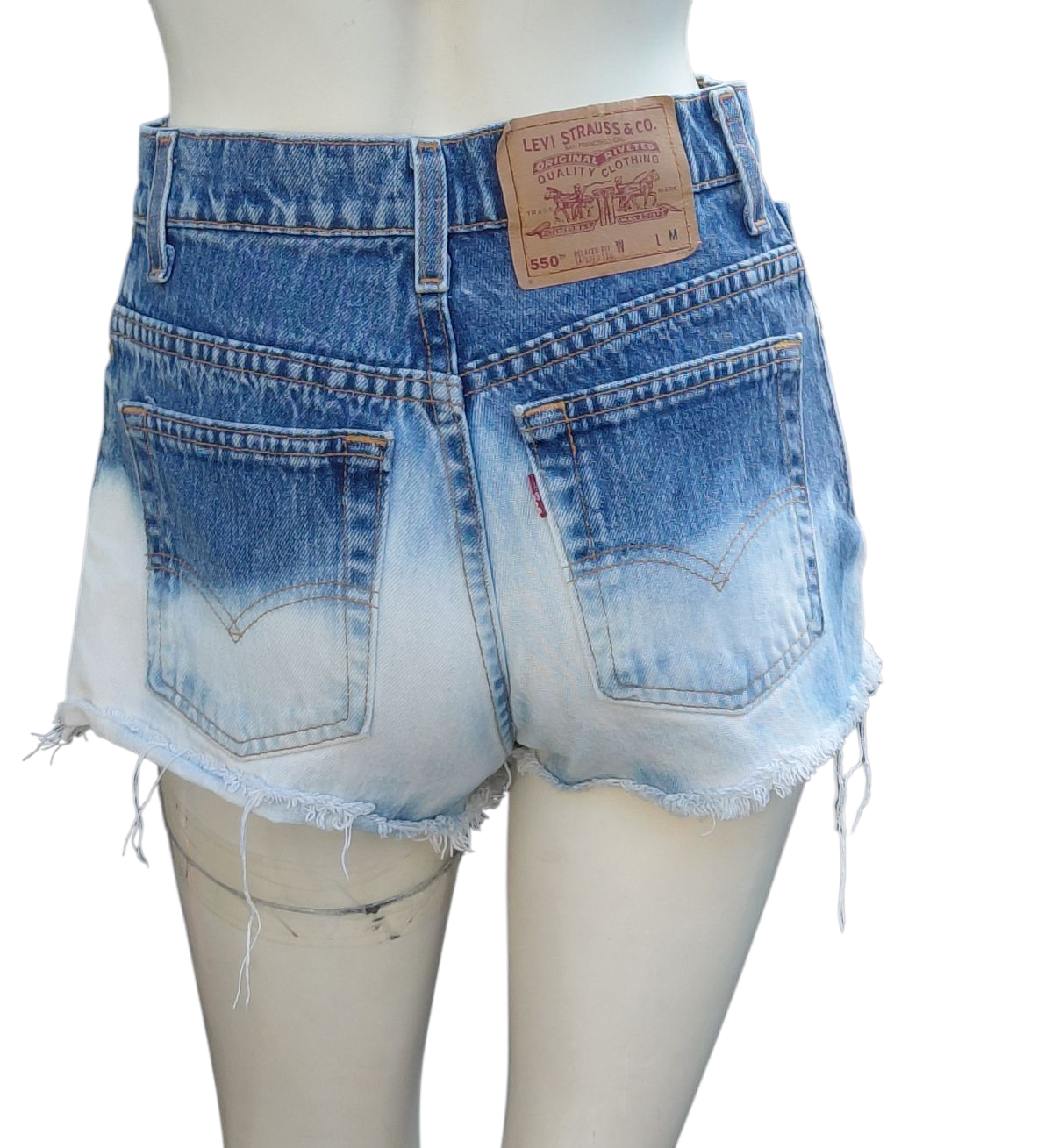 56733...Girls PRE-OWNED Levi 550 Acid Wash Shorts Size 5 Juniors