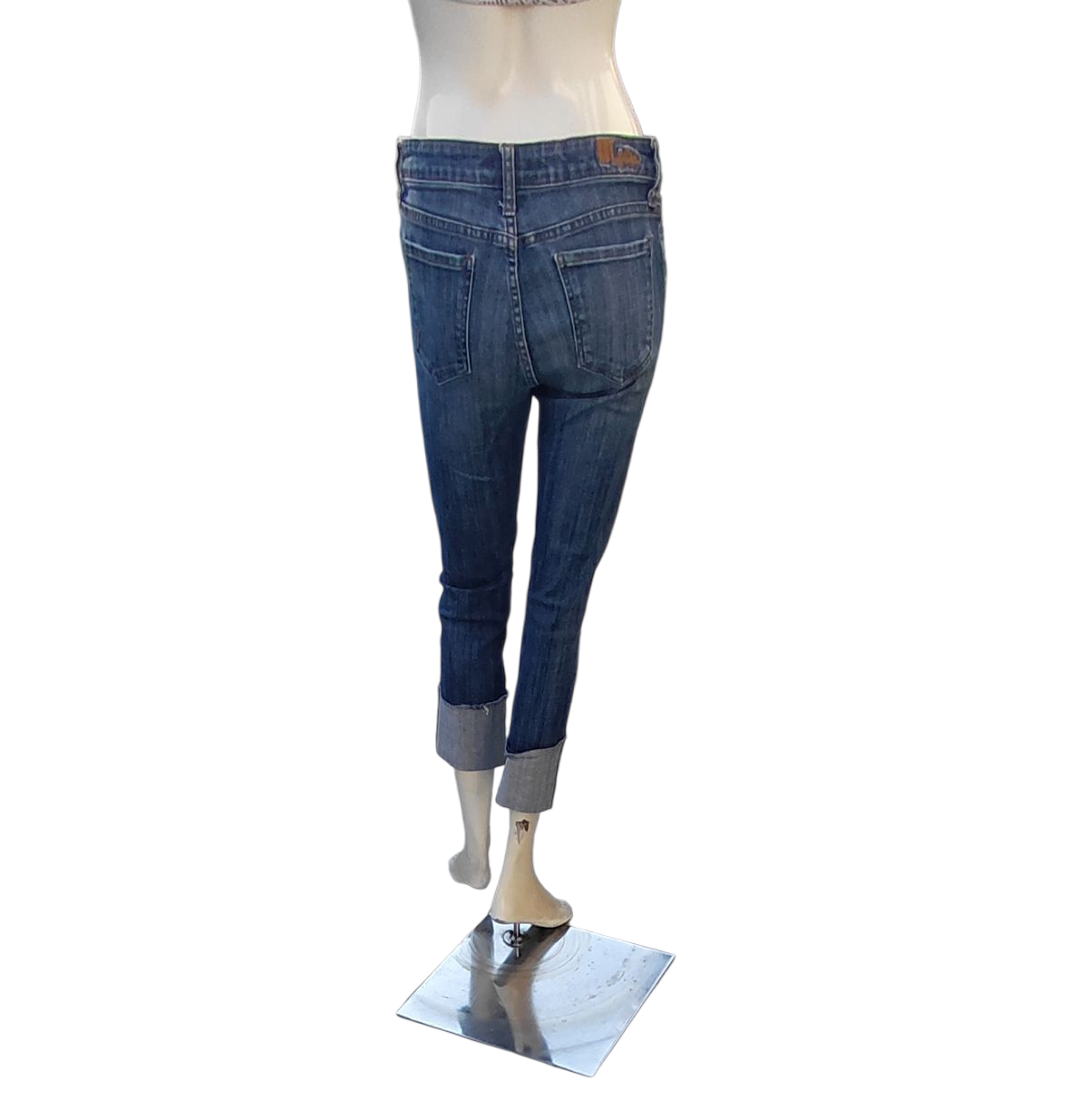 568521...Preowned Kut from the Kloth Deep Cuff Size 4, W28" 23"inseam 8"Rise