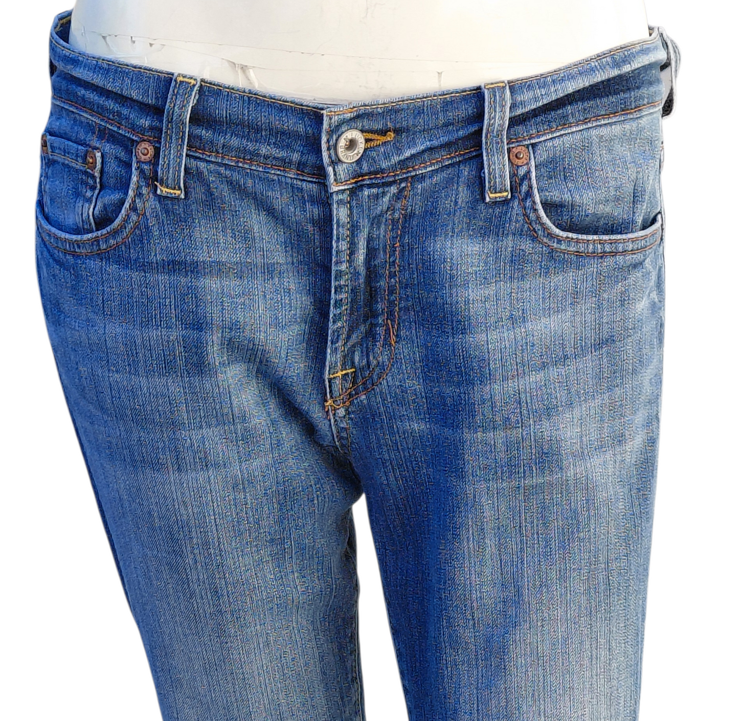 7026A....Women's Lucky Brand Jeans Size 4/27