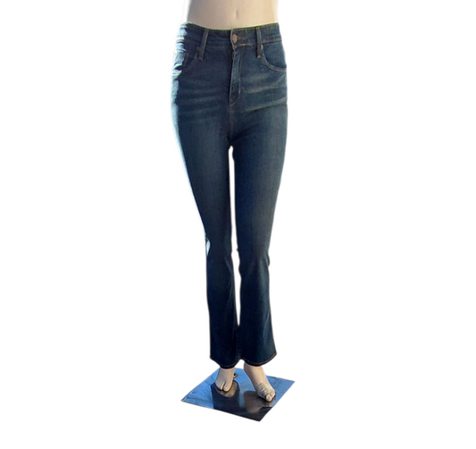 43618...Preowned Levis Signature Bootcut Jeans Size 10M