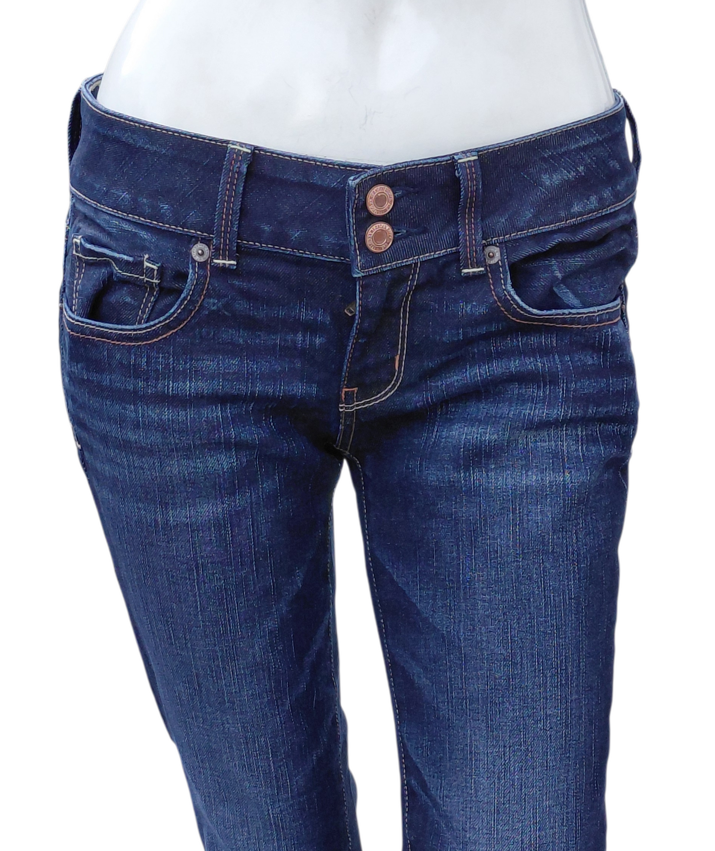 578121....American Eagle Size 4, W28", 23" Inseam 7" Rise