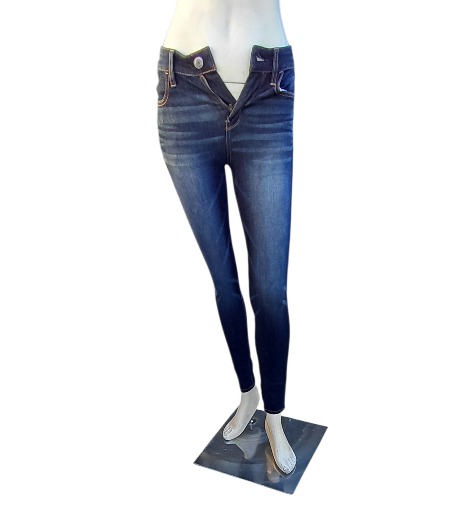Sku 59669 PRE-OWNED...American Eagle Skinny Jeans Size 00