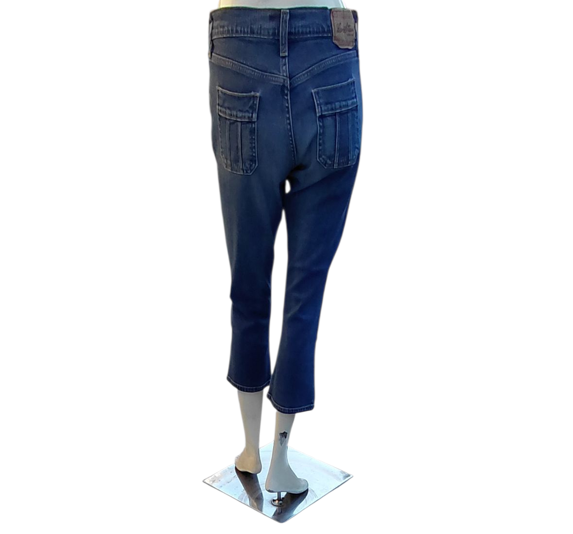 42435....Preowned Levis Strauss Crop Jeans Size Misses 4
