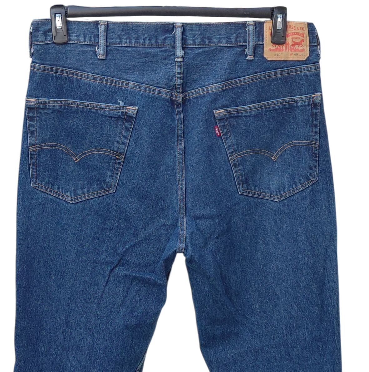 637738....Men's Preowned Levi's 550 Straight leg Jeans Size 40X30