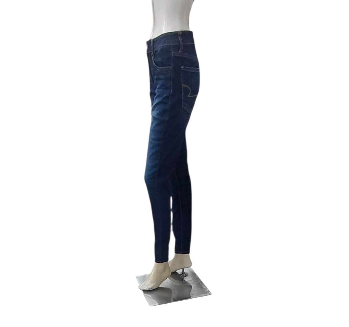 93316....Preowned Women's American Eagle Outfitters Skinny  Jeans Size 6