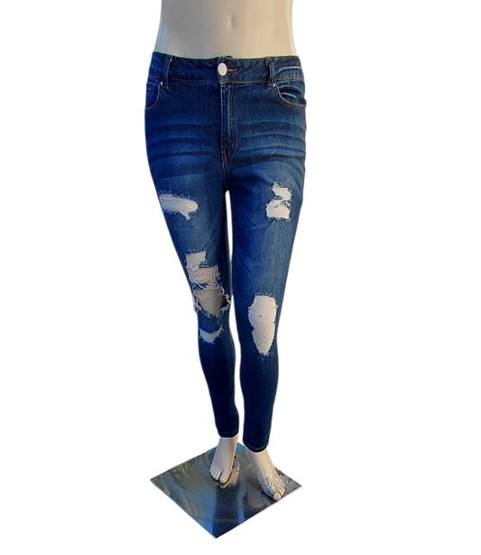 90013....Refuge Skinny Jeans Size 12, 32" Waist, 29" Inseam, 9" Rise
