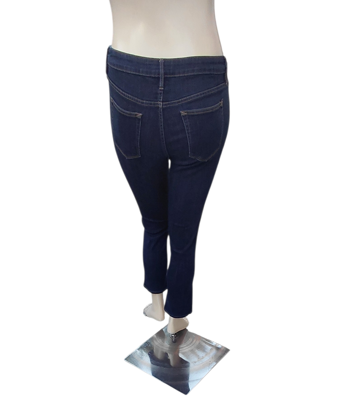 64323.....Preowned ana Skinny Jeans Size 31/12, 9" Rise