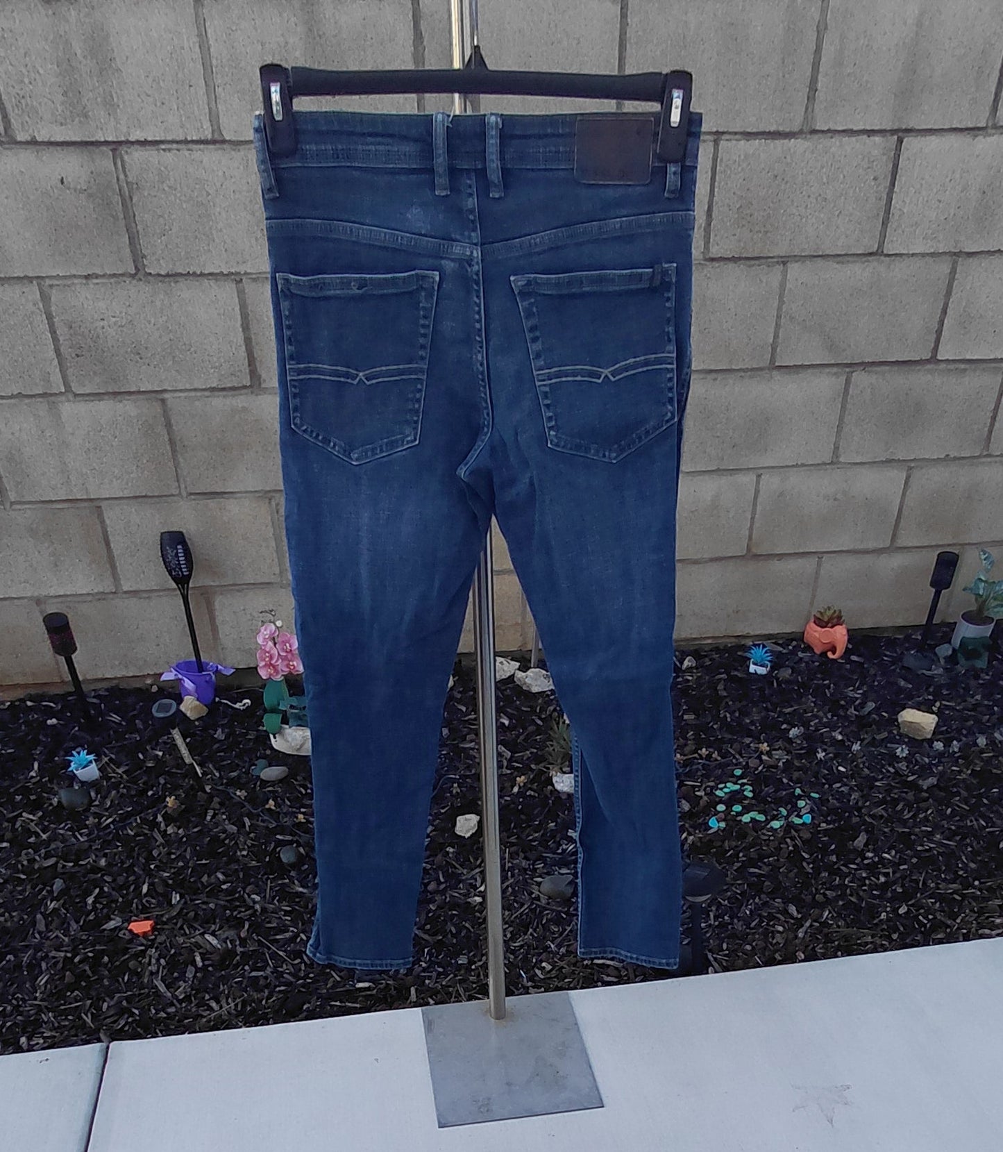 691147....Preowned Buffalo David Straight leg Jeans 32X32