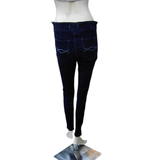 7006914...Abercrombie & Fitch Pull-On Skinny Jeans Size L, 28" 28"Inseam 9"Rise