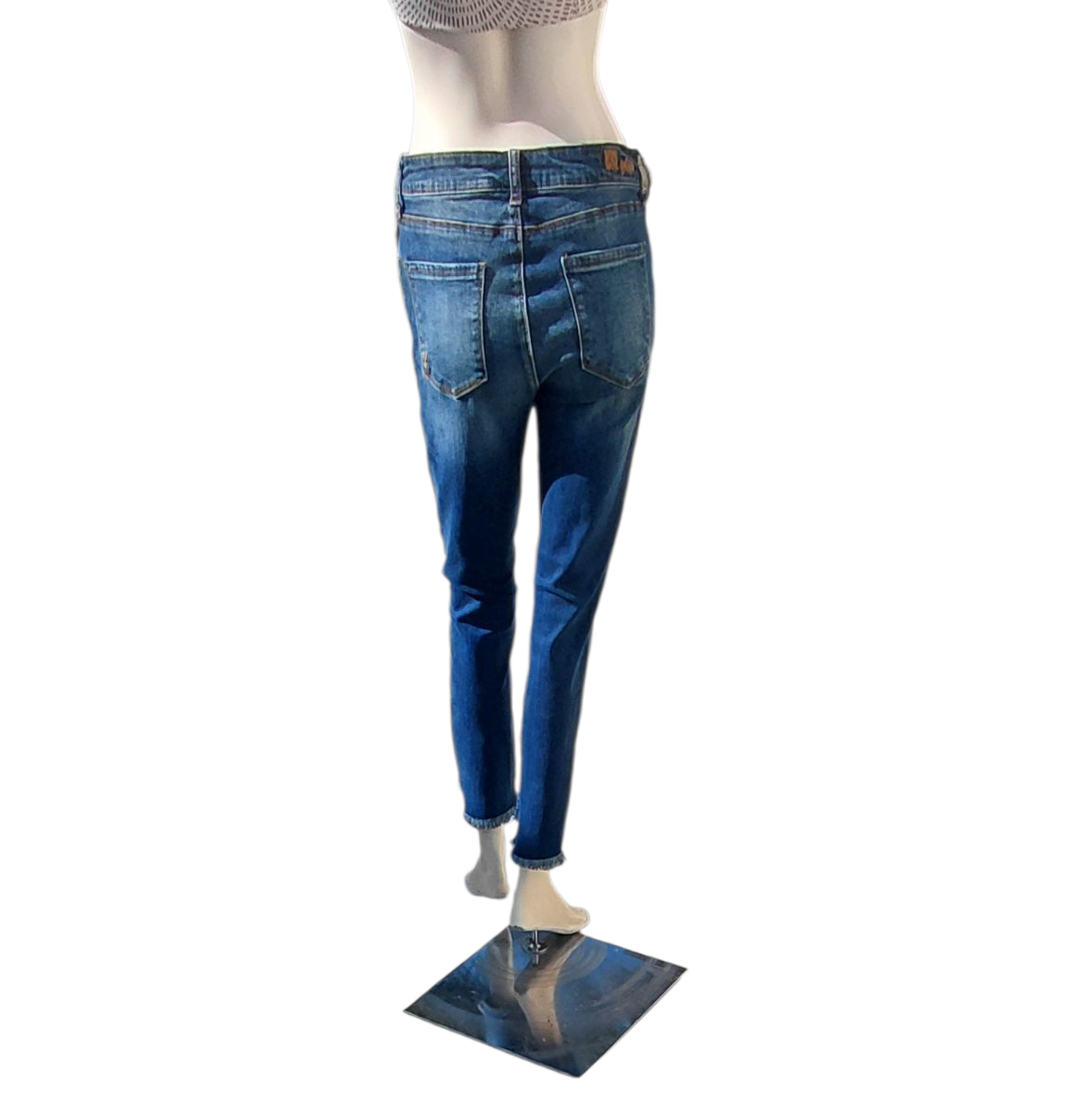 568421.....Preowned Kut from the Kloth Ankle Straight Size 4, W28" 26"Inseam  9"Rise