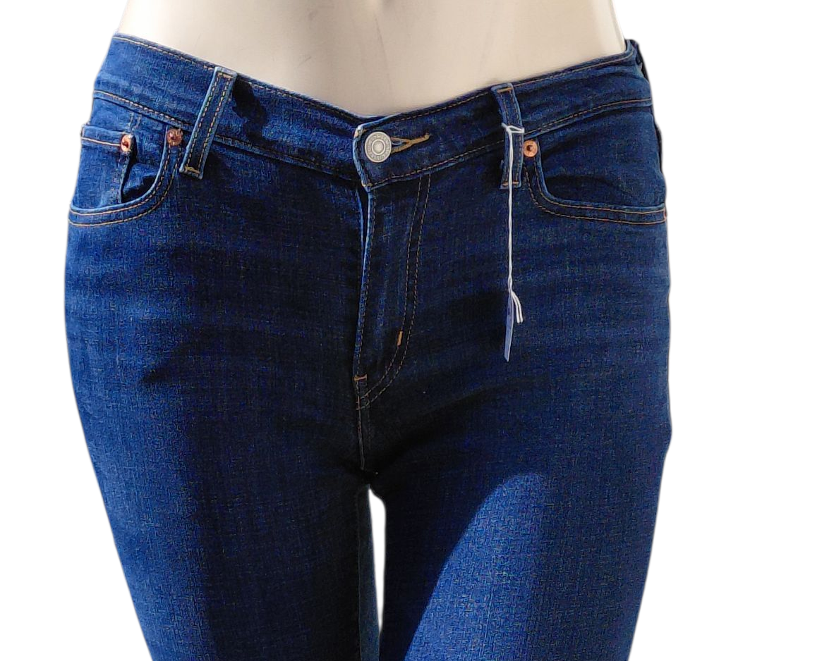 8248....Women's Preowned Levis Boyfriend Jeans Size 27