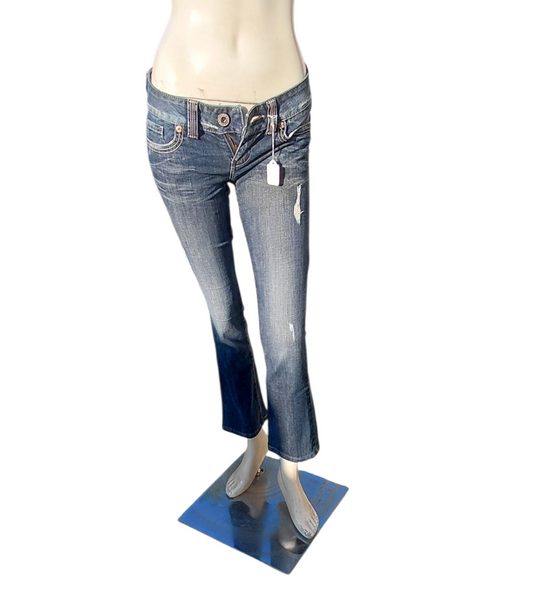 4179....Women's Preowned Jeans Daredevil Bootcut Size 26, 27"Inseam 6"Rise