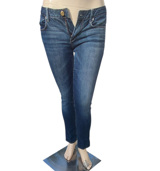 93315...Preowned Women's American Eagle Straight Leg Jeans Size 12