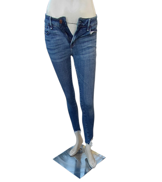 690447...Abercrombie Skinny Jeans Size 26/2R, 8"Rise
