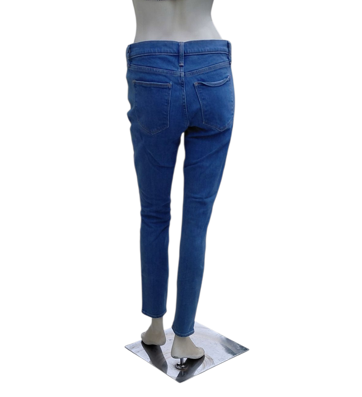 8243.....Preowned Women's Gap1969 Blue Ankle Crop Jeans 28r