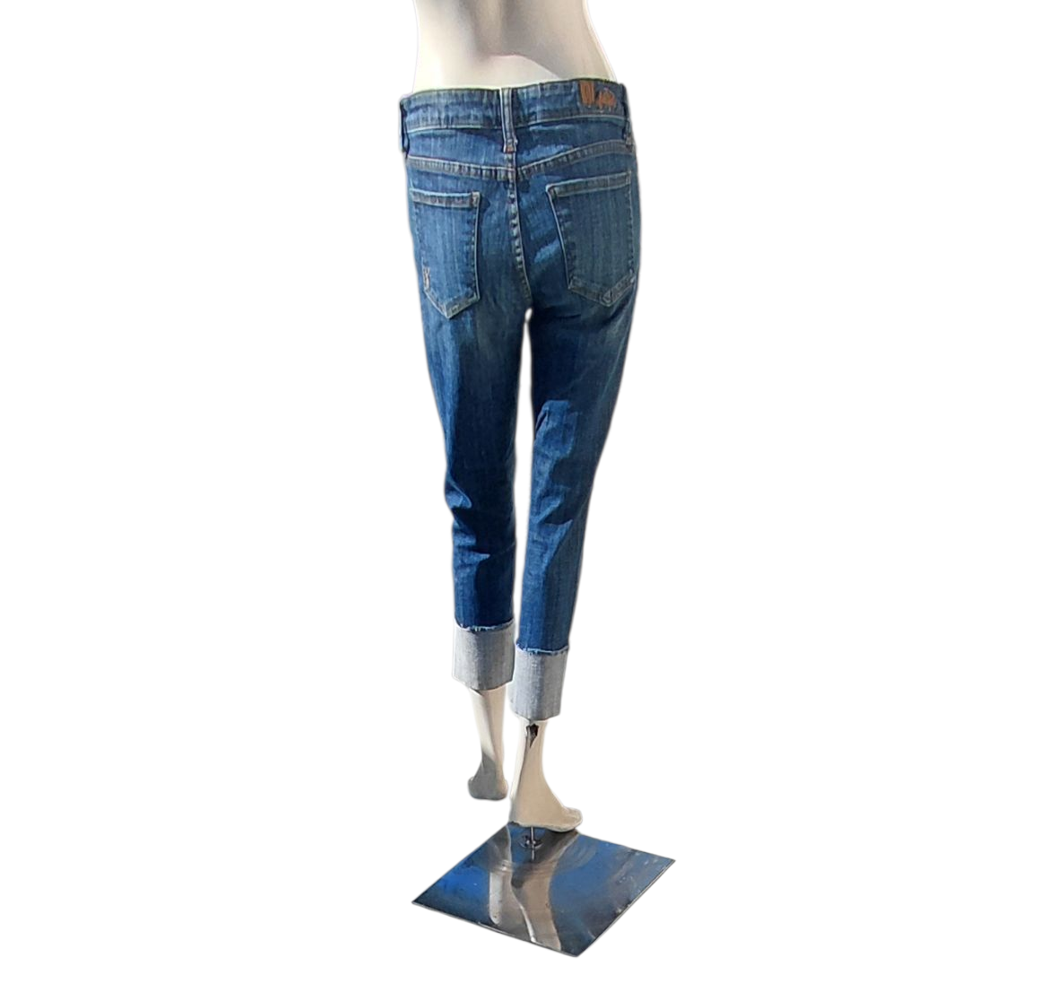 687845....Preowned Kut from the Kloth Crop Jeans Size 4, W28" 23"Insean 8"Rise