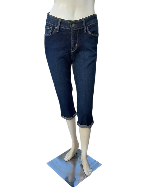 683412....Preowned Denizen by Levi's Crop Jeans Size 2